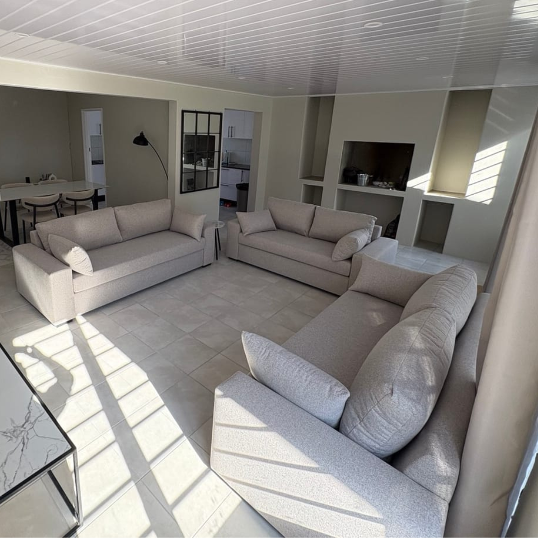 Best Sofa Styles for Small Apartments: Space-Saving Sofa Options for Compact Living