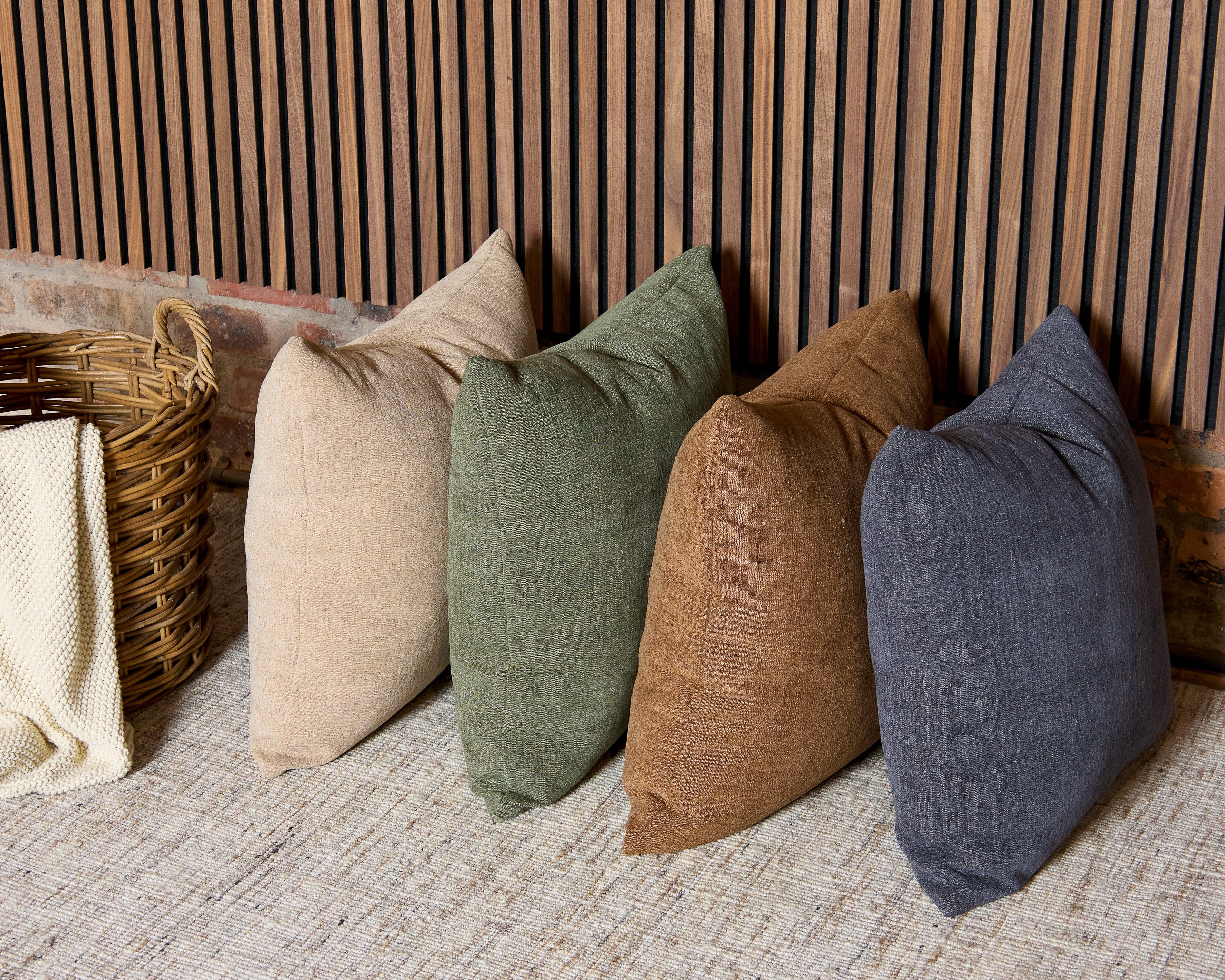 Seasonal Scatter Cushion - Slouch Oat Milk *