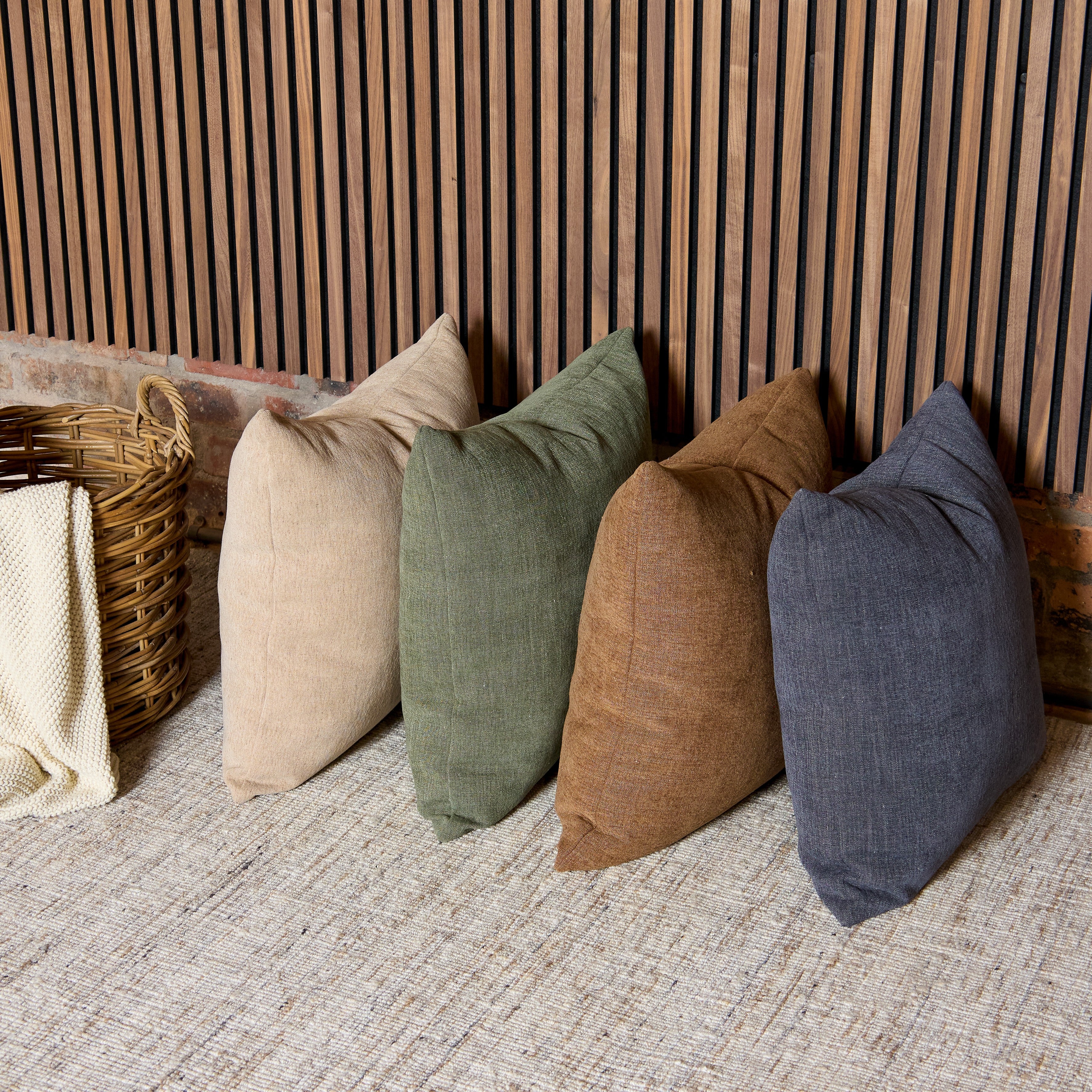 Seasonal Scatter Cushion - Slouch Oat Milk *