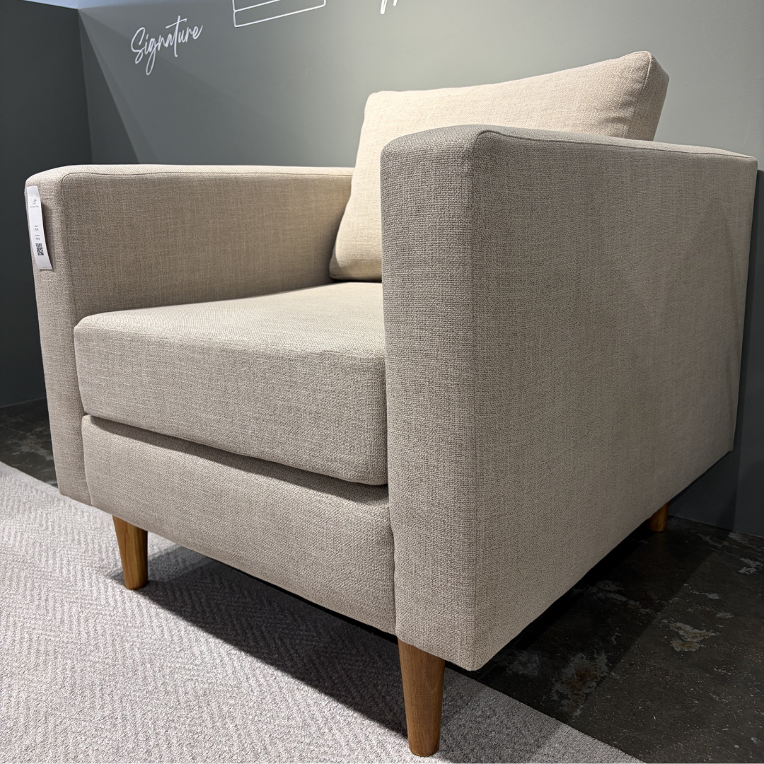 Meet Zozo: The Sofa Ready for Whoever Walks Through the Door