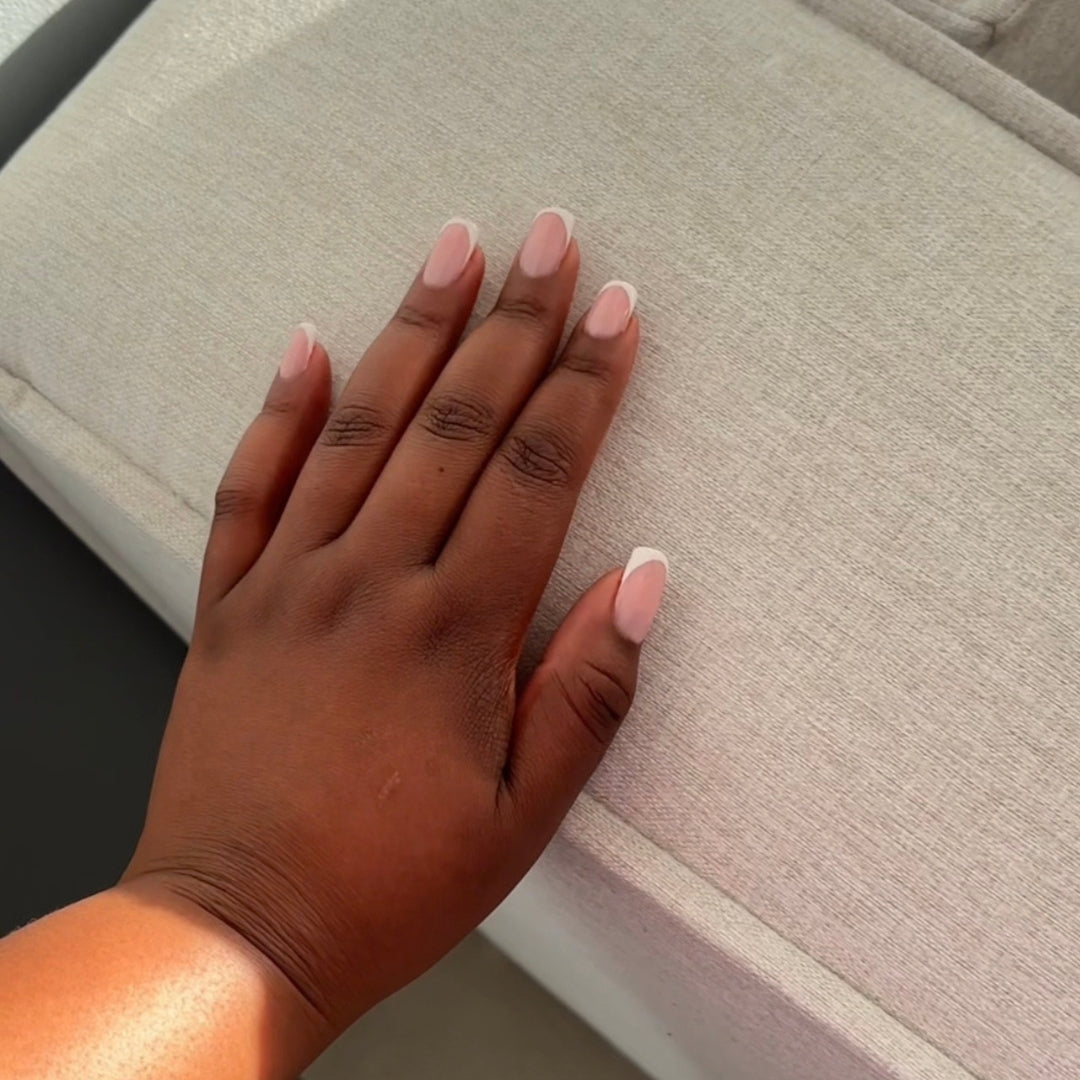 Stain-Resistant vs Stain-Repellent Sofa Fabric: What’s the Difference?