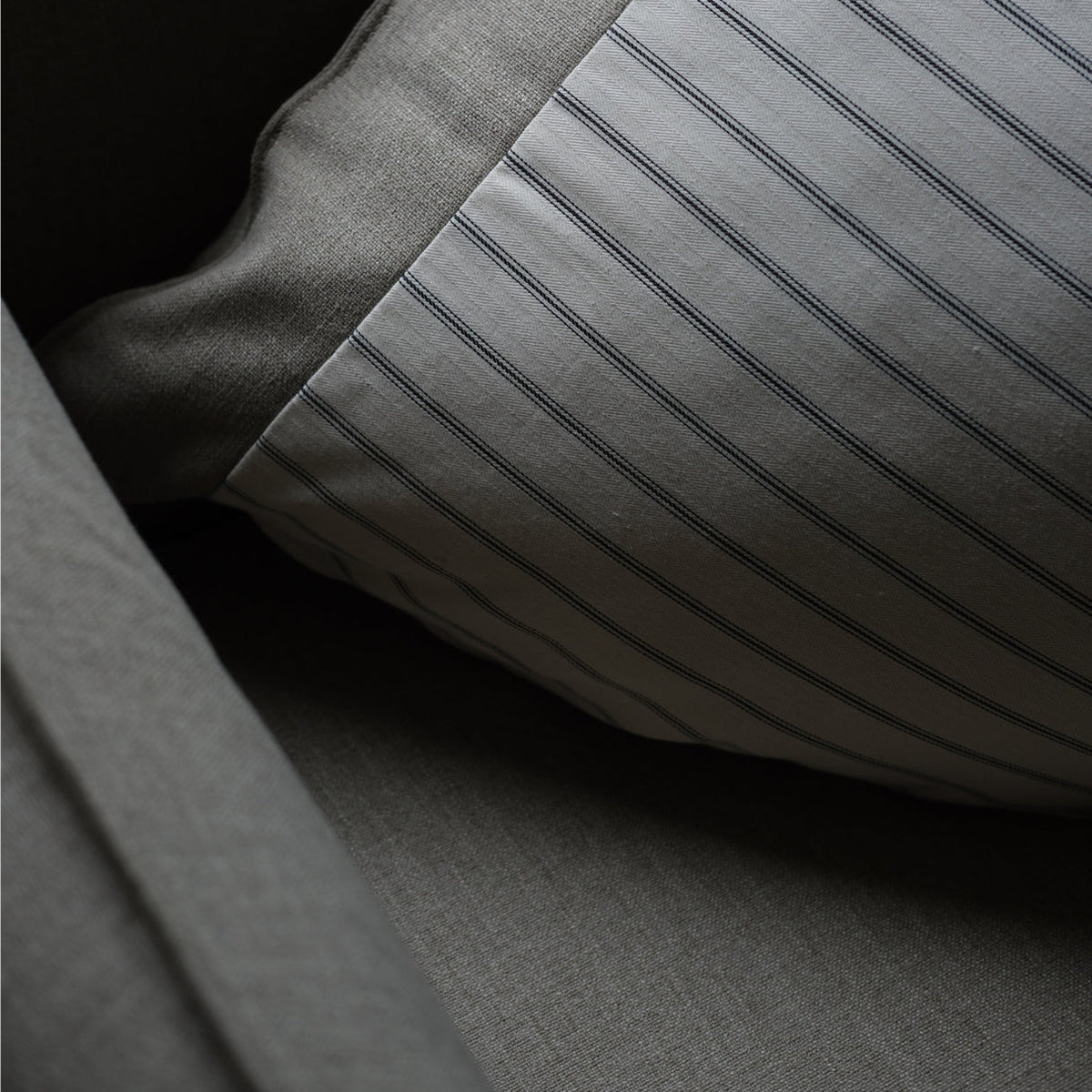 Fixed vs Loose Seat Cushions: Which Is Better?