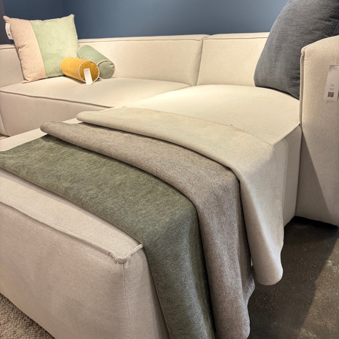 How Do You Choose a Sofa Colour You Won’t Regret?