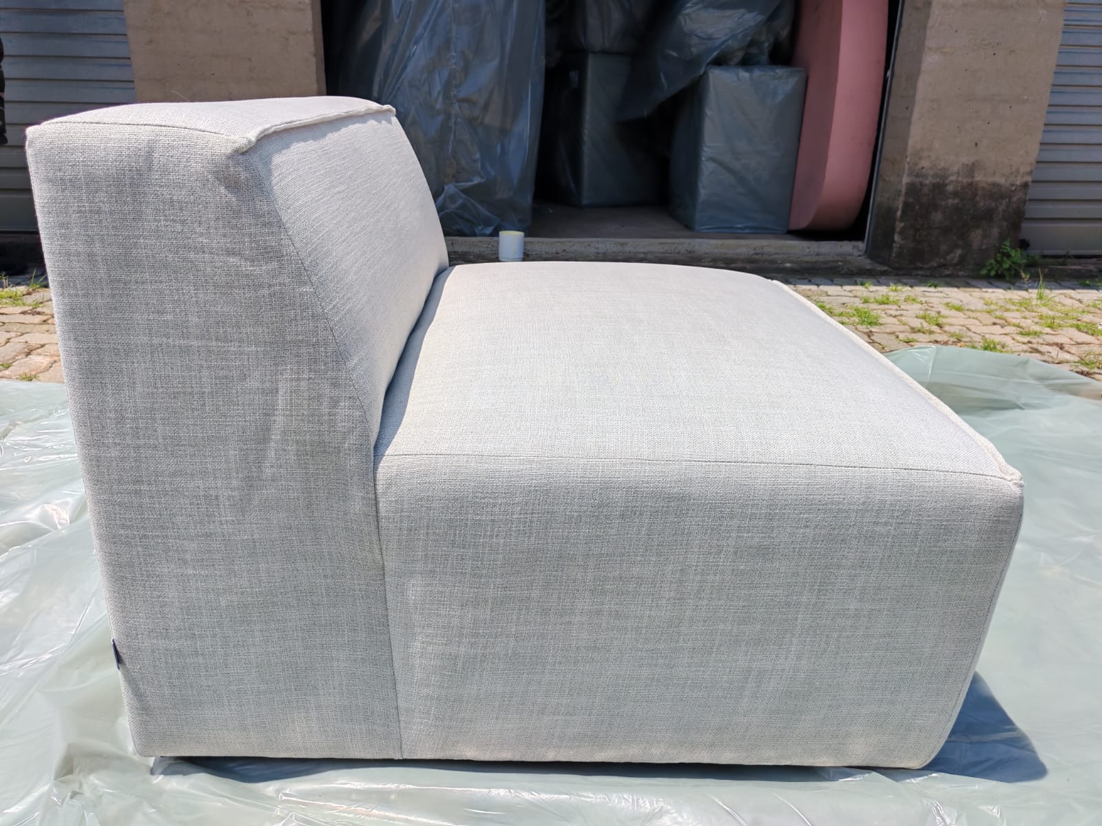 Z2-H8 Zola 1 Seater - FibreGuard Ivory (JHB WHS 2026)