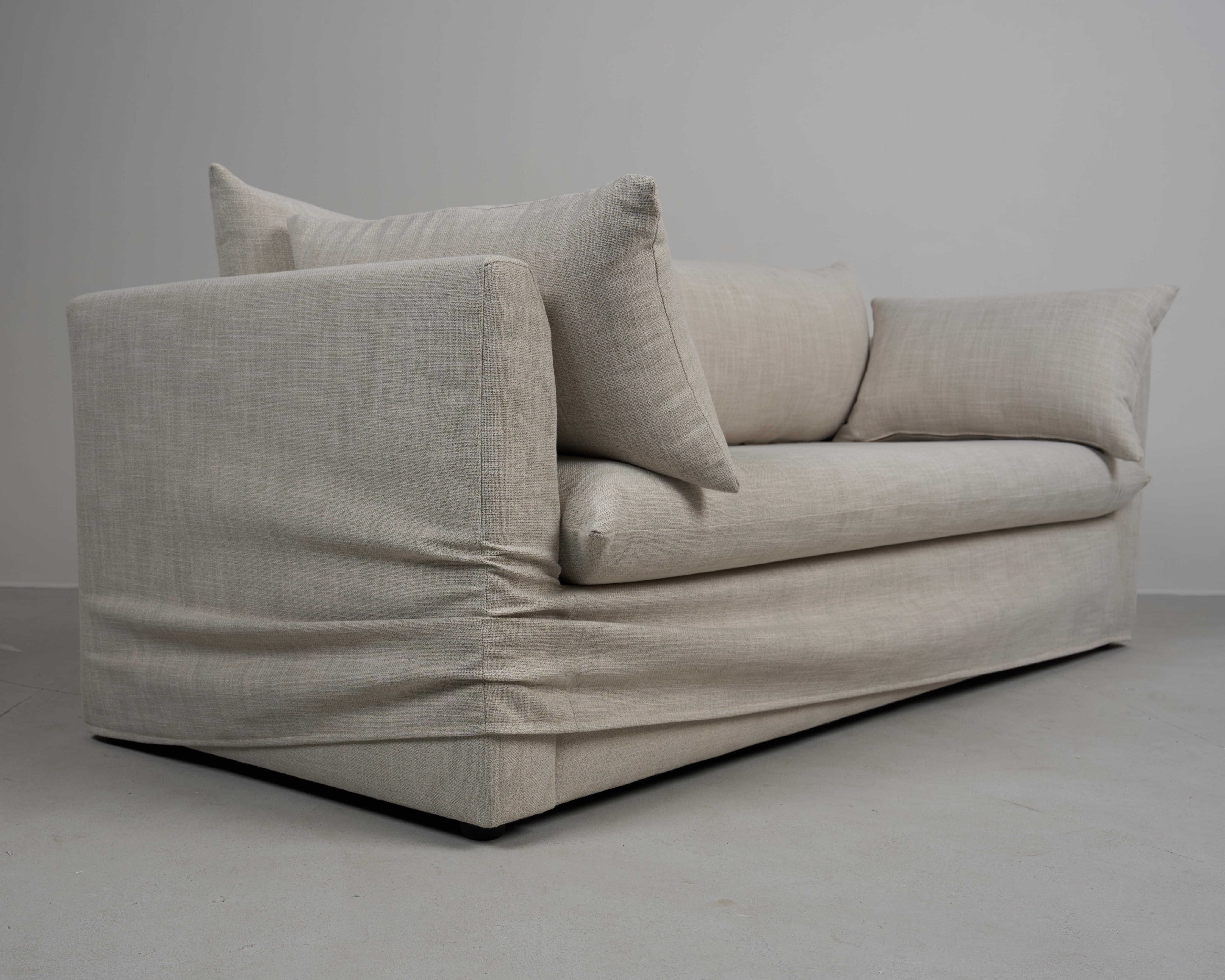 Lira Luxe Slipcover 3 Seater *